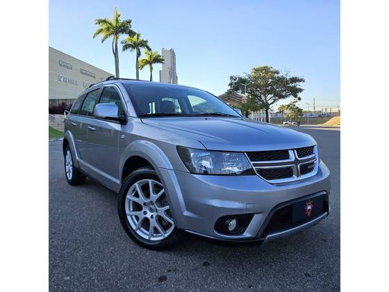 DODGE JOURNEY 3.6 RT V6 GASOLINA 4P AUTOMÁTICO DODGE JOURNEY 3.6 RT V6 GASOLINA 4P AUTOMÁTICO